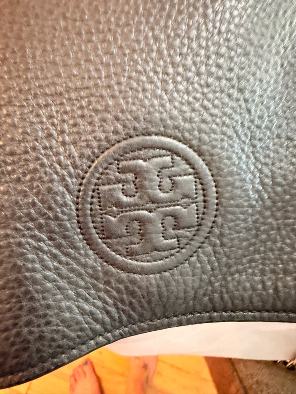 Tory Burch Pebbled Leather Crossbody with Embossed Logo - Black - Picture 4 of 8